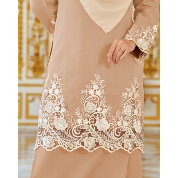 Baju Kurung Royal Lace Ayra - Beige Castle - Image 3