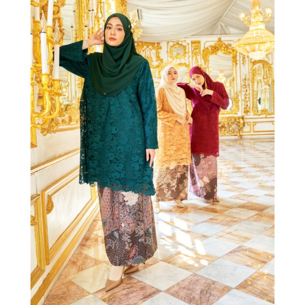 Baju Kurung Lace Batik Alexa - Zamrud Green - Image 2