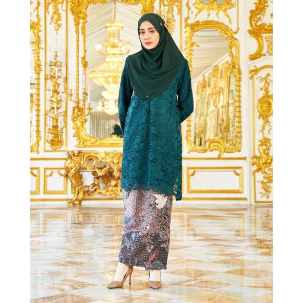 Baju Kurung Lace Batik Alexa - Zamrud Green - Image 3