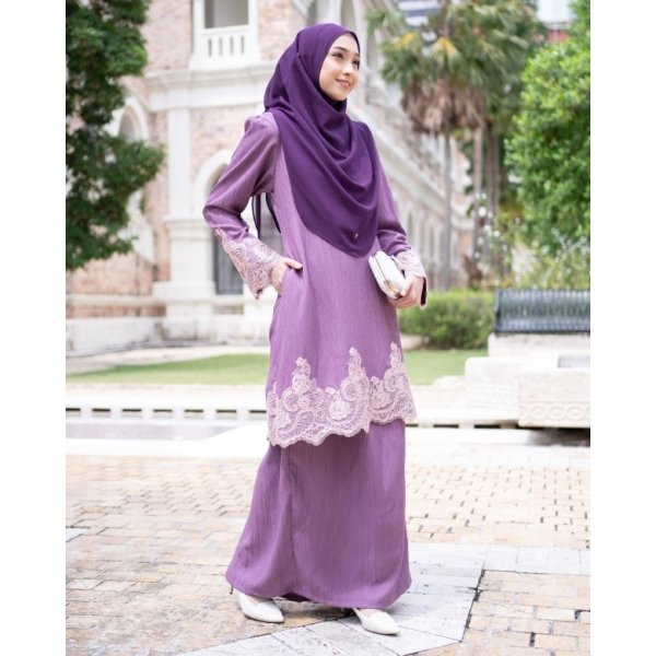 Baju Kurung Moden Lace Hayley - French Violet - Image 3