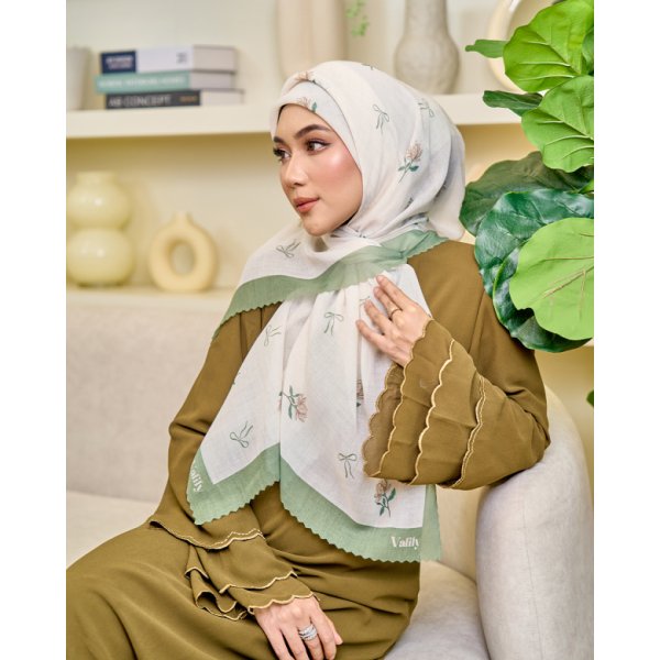 Valily Tudung Bawal Cotton Voile Essaouira - Zyra Cream - Image 2